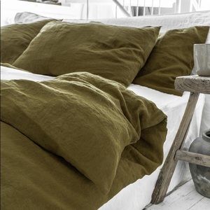 Brooklinen KING/CALI size ducet cover AND king pillow cases. OLIVE GREEN